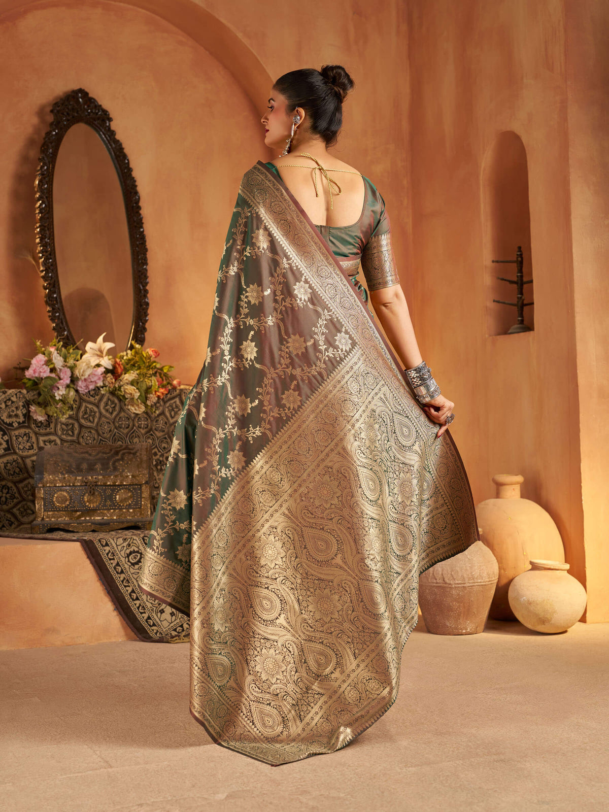 Desiring Green Pure Banarasi Silk Saree With Effulgent Blouse Piece