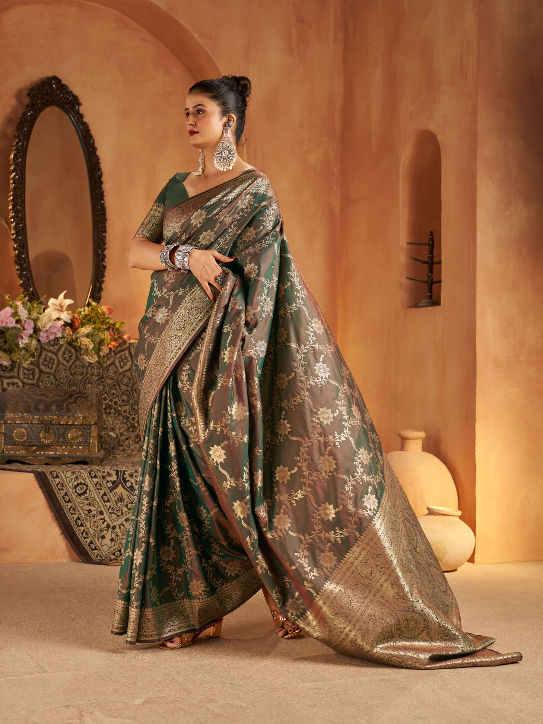 Desiring Green Pure Banarasi Silk Saree With Effulgent Blouse Piece