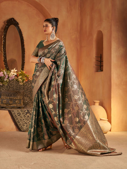 Desiring Green Pure Banarasi Silk Saree With Effulgent Blouse Piece