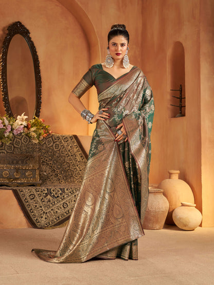Desiring Green Pure Banarasi Silk Saree With Effulgent Blouse Piece
