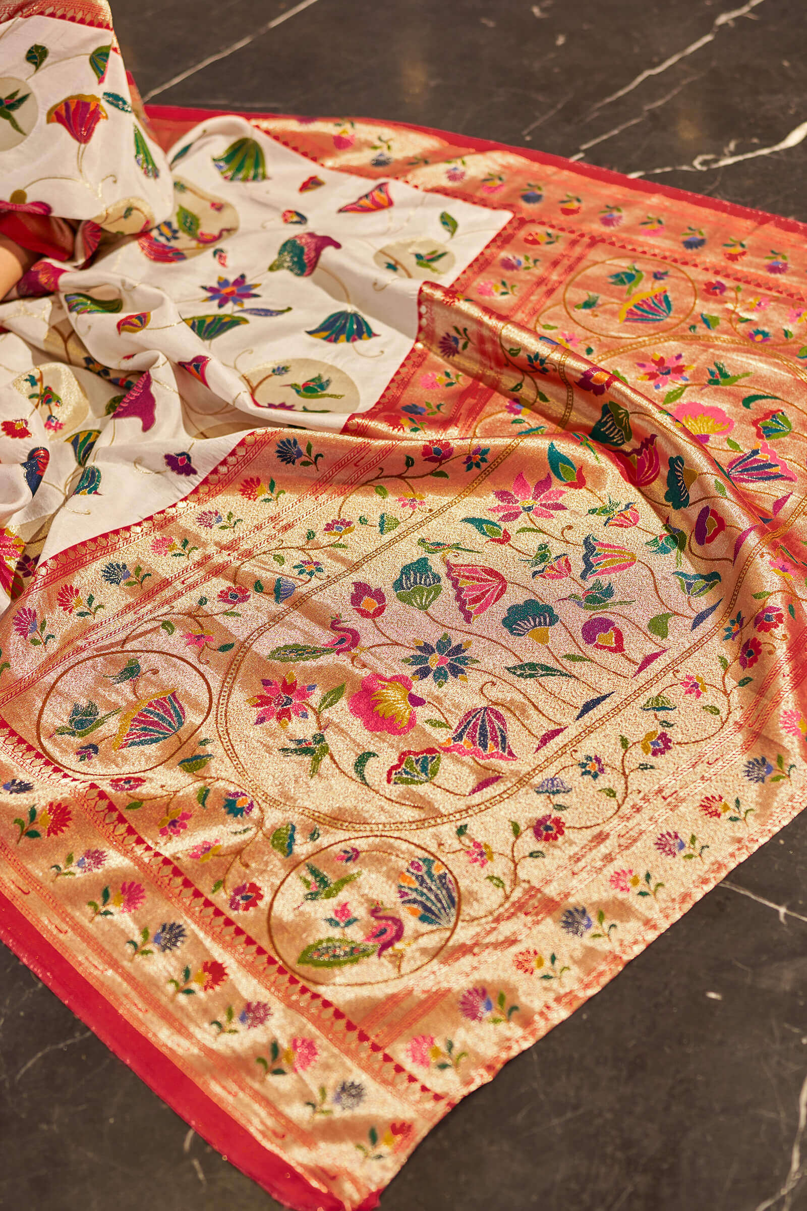 Pleasurable Off White Paithani Silk Saree With Flamboyant Blouse Piece