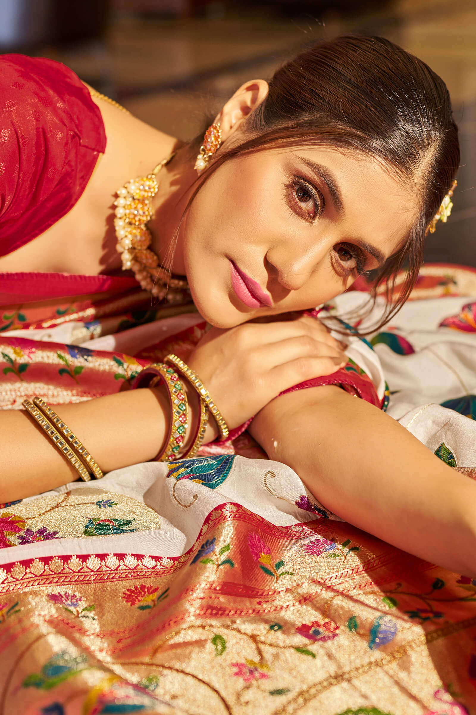 Pleasurable Off White Paithani Silk Saree With Flamboyant Blouse Piece