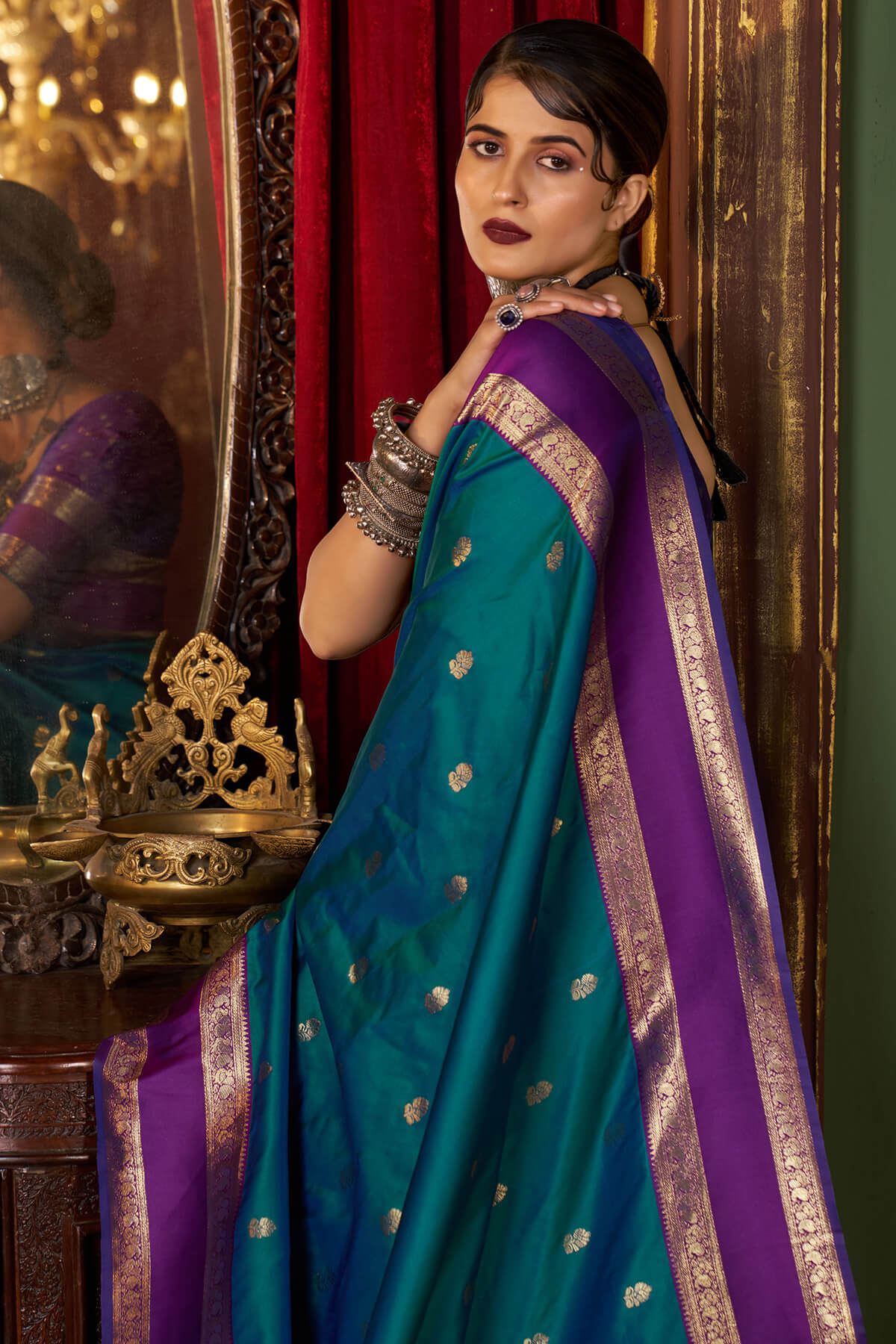 Grandiose Rama Pure Zari Weaving Banarasi Silk Saree With Stunner Blouse Piece