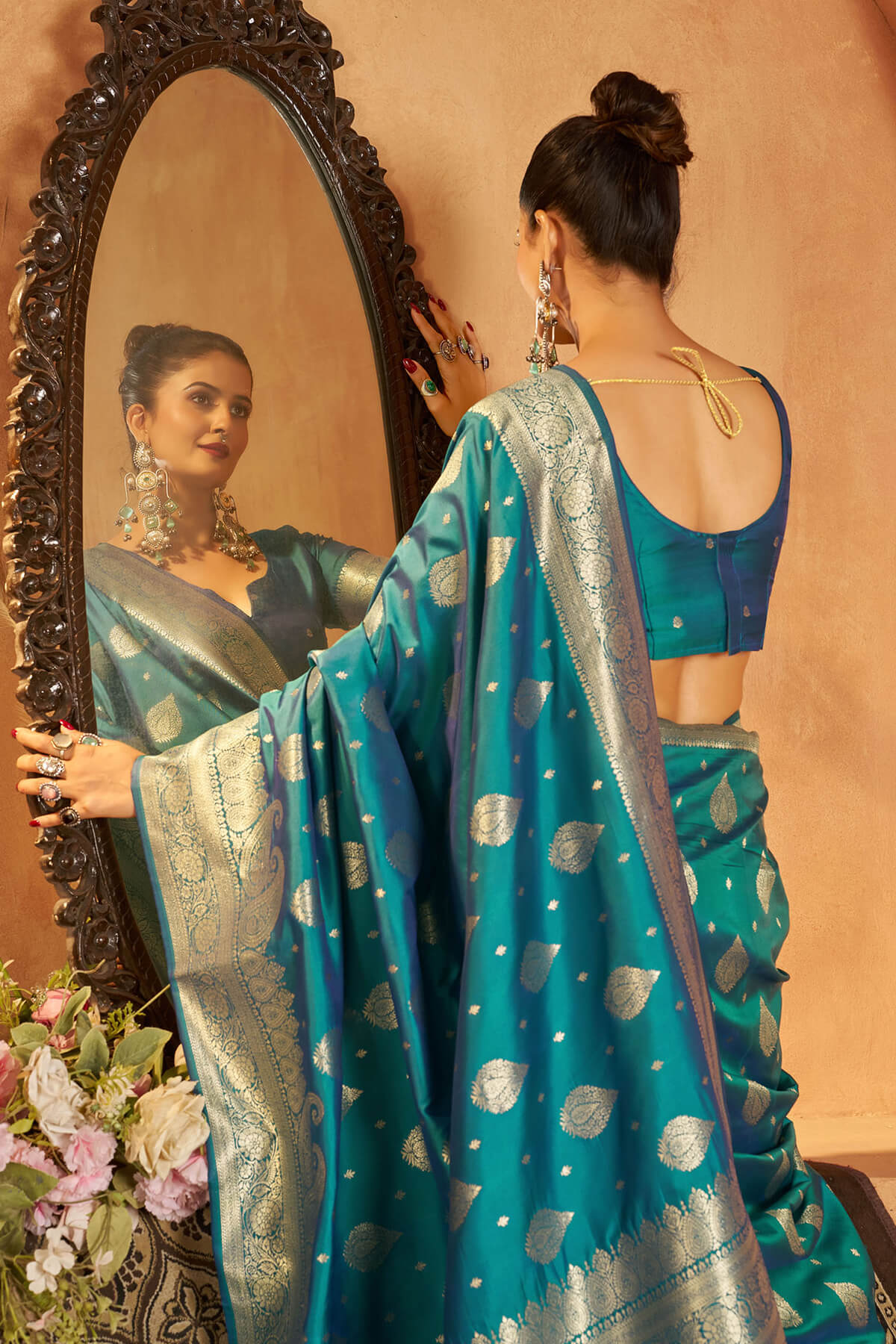 Lissome Firozi Pure Banarasi Silk Saree With Admirable Blouse Piece