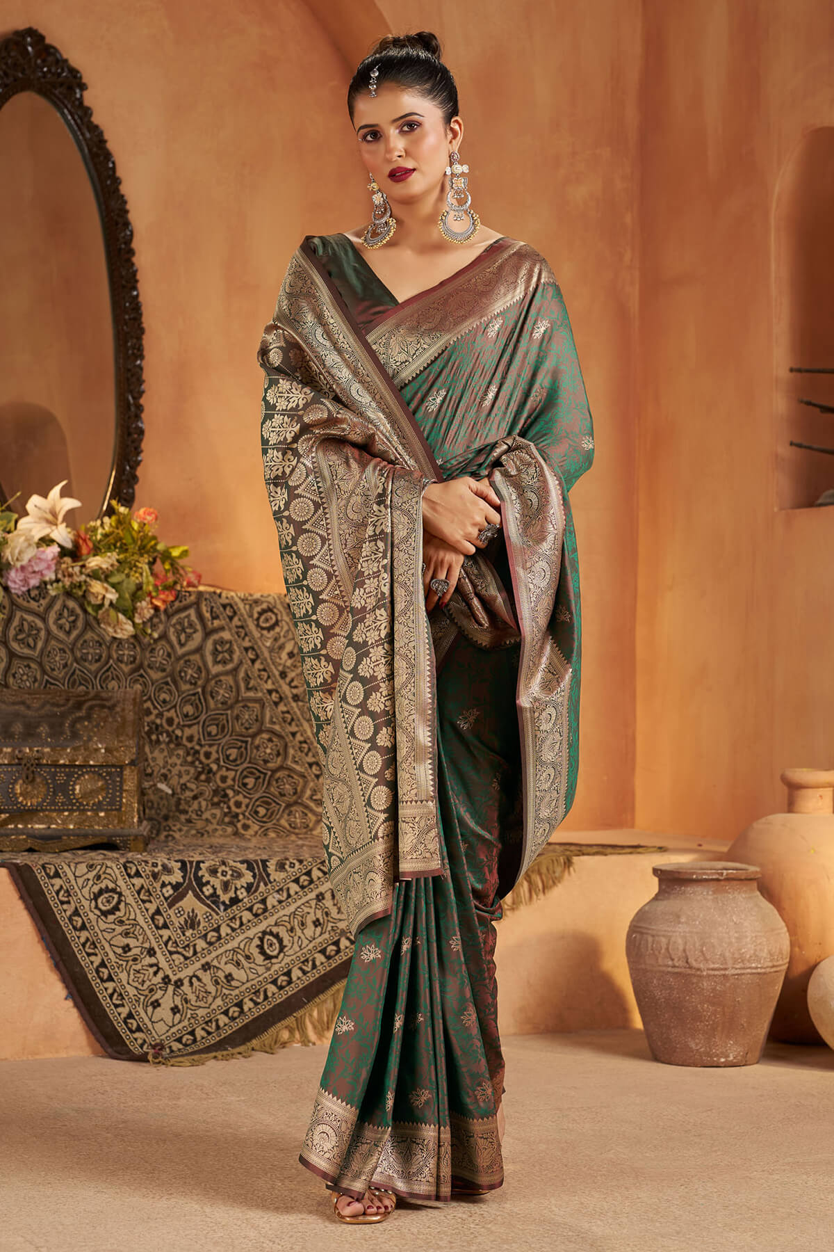 Diaphanous Green Pure Banarasi Silk Saree With Skinny Blouse Piece