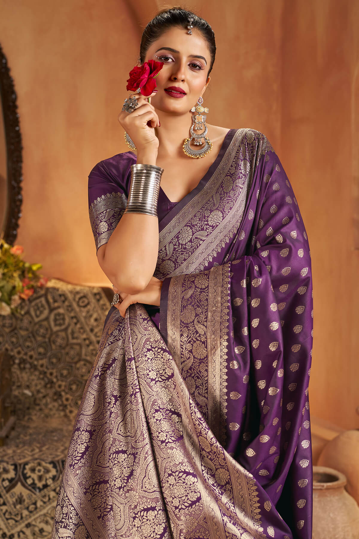 Alluring Purple Pure Banarasi Silk Saree With Sempiternal Blouse Piece