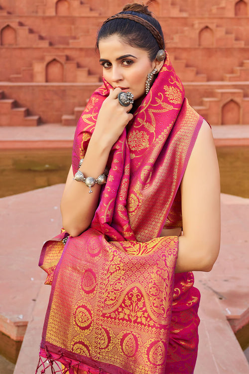 Load image into Gallery viewer, Fragrant Dark Pink Soft Banarasi Silk Saree With Profuse Blouse Piece
