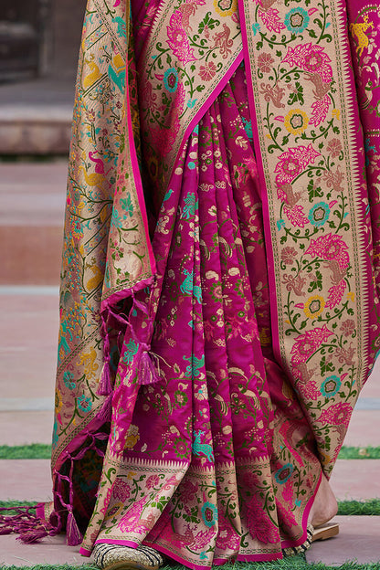 Appealing Magenta Paithani Silk Saree With Enthralling Blouse Piece