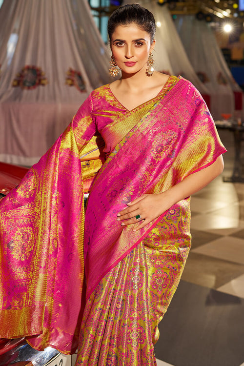 Load image into Gallery viewer, Girlish Dark Pink Kanjivaram Silk Saree With Engrossing Blouse Piece
