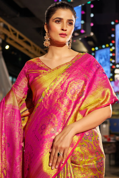 Load image into Gallery viewer, Girlish Dark Pink Kanjivaram Silk Saree With Engrossing Blouse Piece
