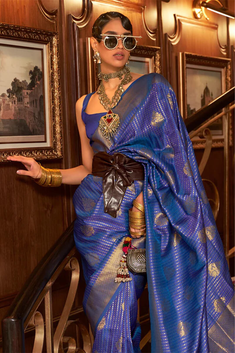 Incredible Royal Blue Kanjivaram Silk Saree with Exuberant Blouse Piece