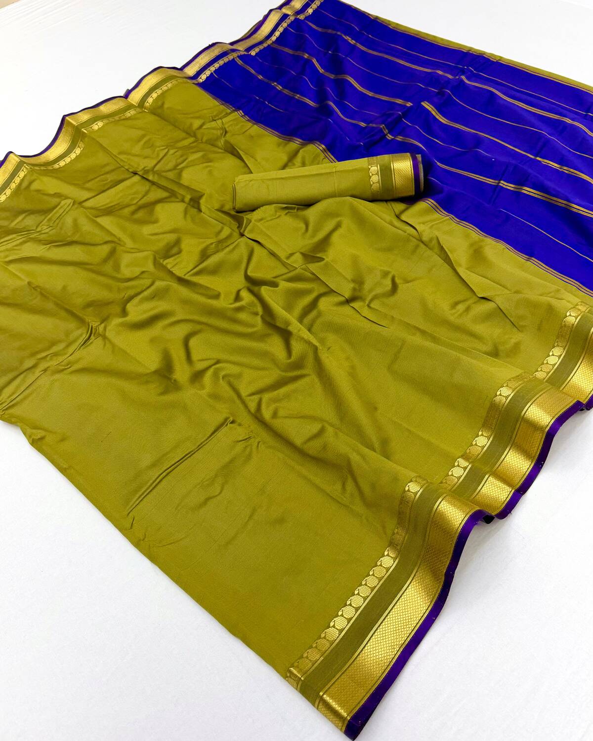 Snappy Mehndi Soft Silk Saree With Ethereal Blouse Piece