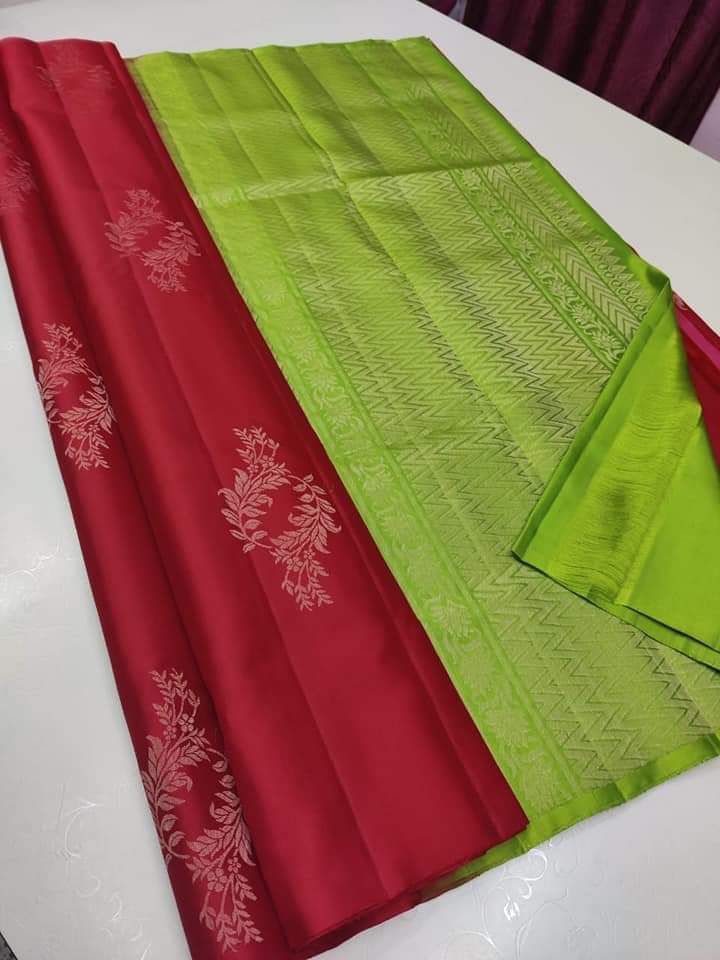 Felicitous Red Soft Silk Saree With Imaginative Blouse Piece