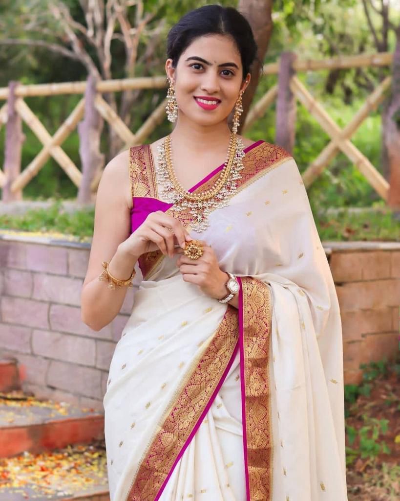 Lissome Off White Soft Silk Saree With Admirable Blouse Piece