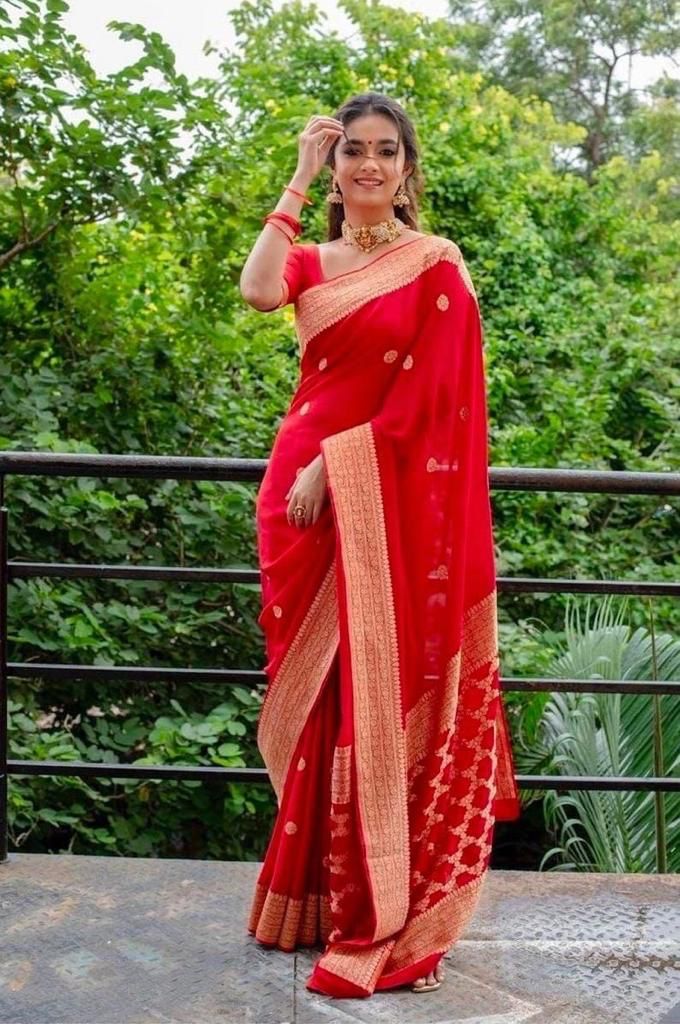 Ethnic Red Soft Silk Saree With Ravishing Blouse Piece