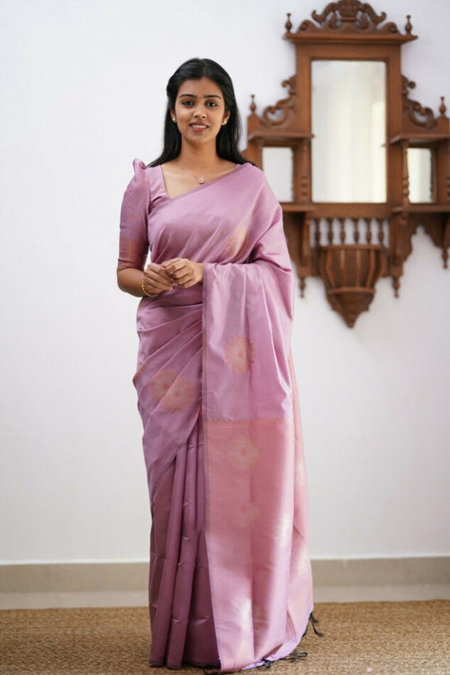 Load image into Gallery viewer, Scintilla Baby Pink Soft Silk Saree With Devastating Blouse Piece
