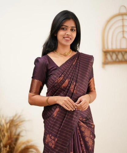 Gorgeous Purple Soft Silk Saree With Stylish Blouse Piece