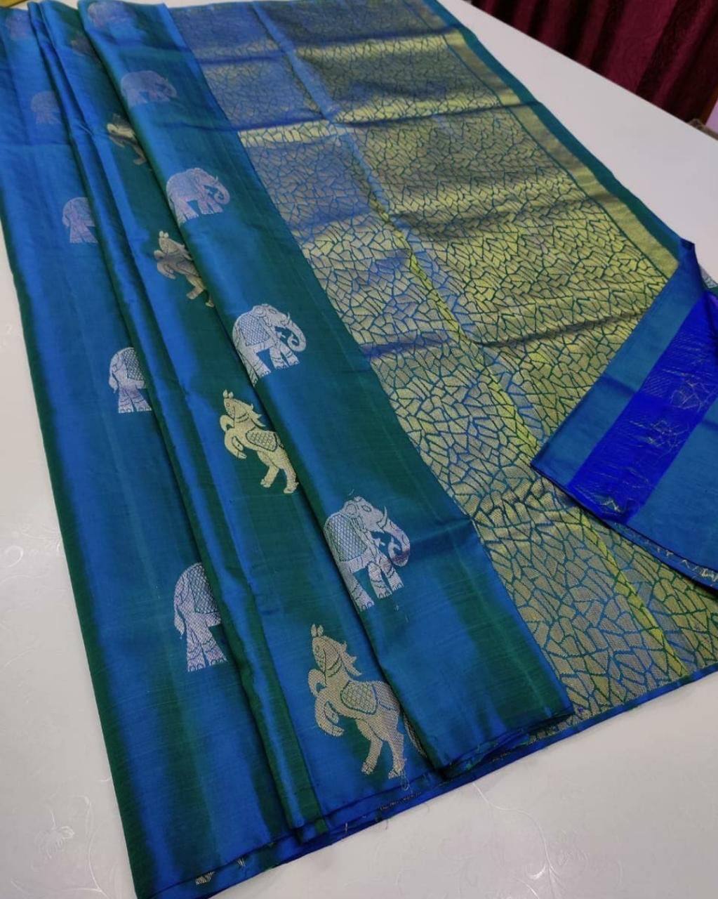 Marvellous Firozi Soft Silk Saree With Sizzling Blouse Piece