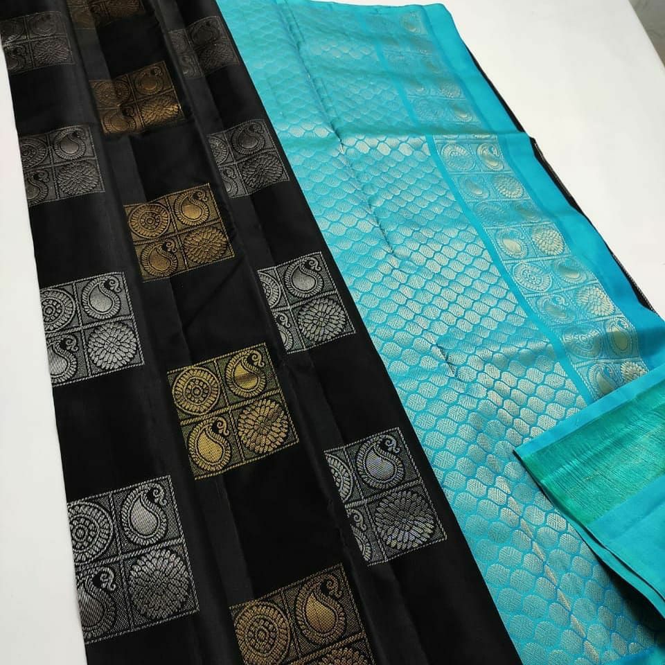 Snappy Black Soft Silk Saree With Fantabulous Blouse Piece