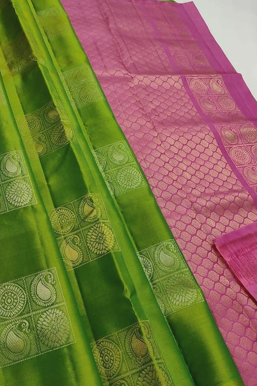 Load image into Gallery viewer, Quintessential Green Soft Silk Saree With Lagniappe Blouse Piece
