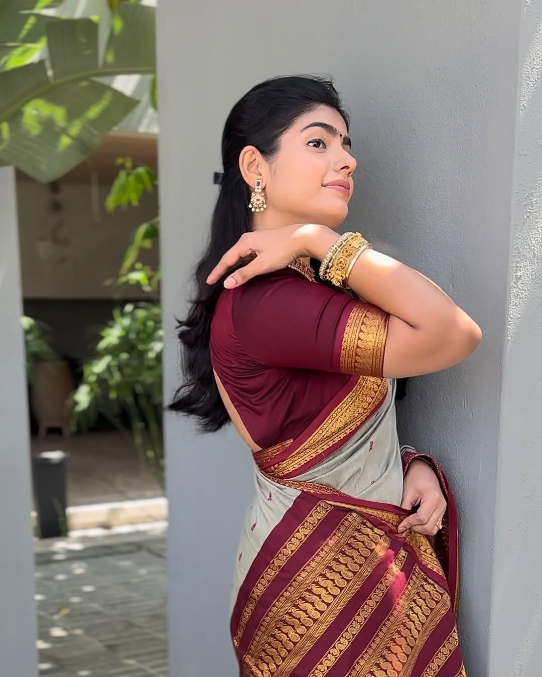 Stunner Grey Soft Silk Saree With Divine Blouse Piece