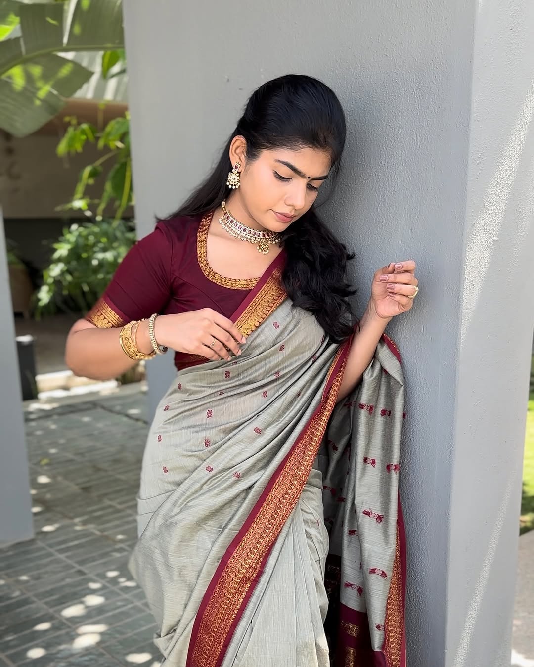 Stunner Grey Soft Silk Saree With Divine Blouse Piece