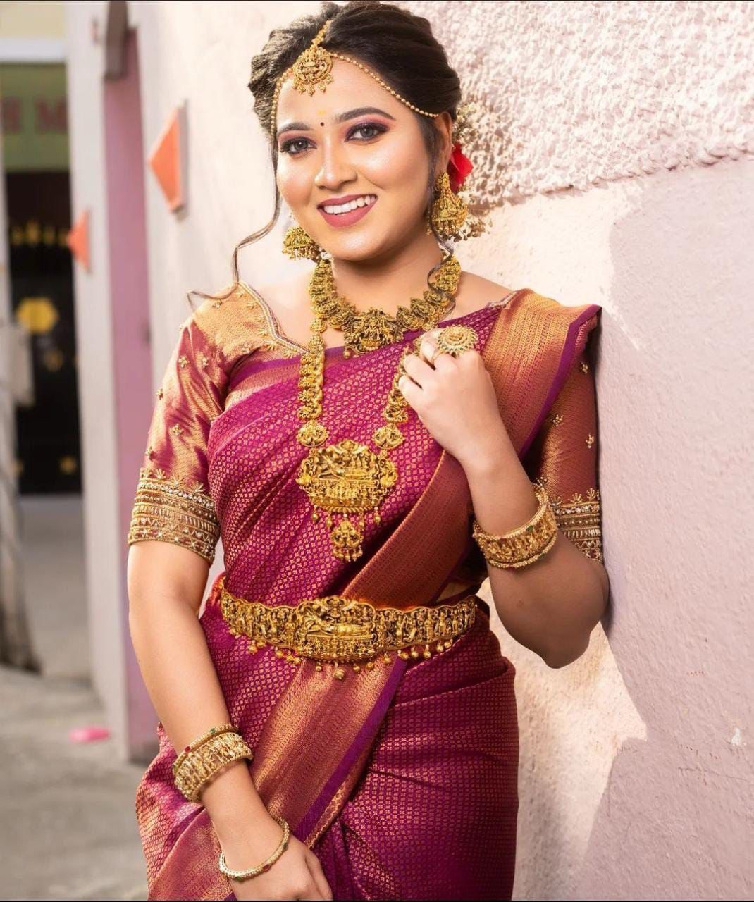 Luxuriant Dark Pink Soft Silk Saree With Majestic Blouse Piece