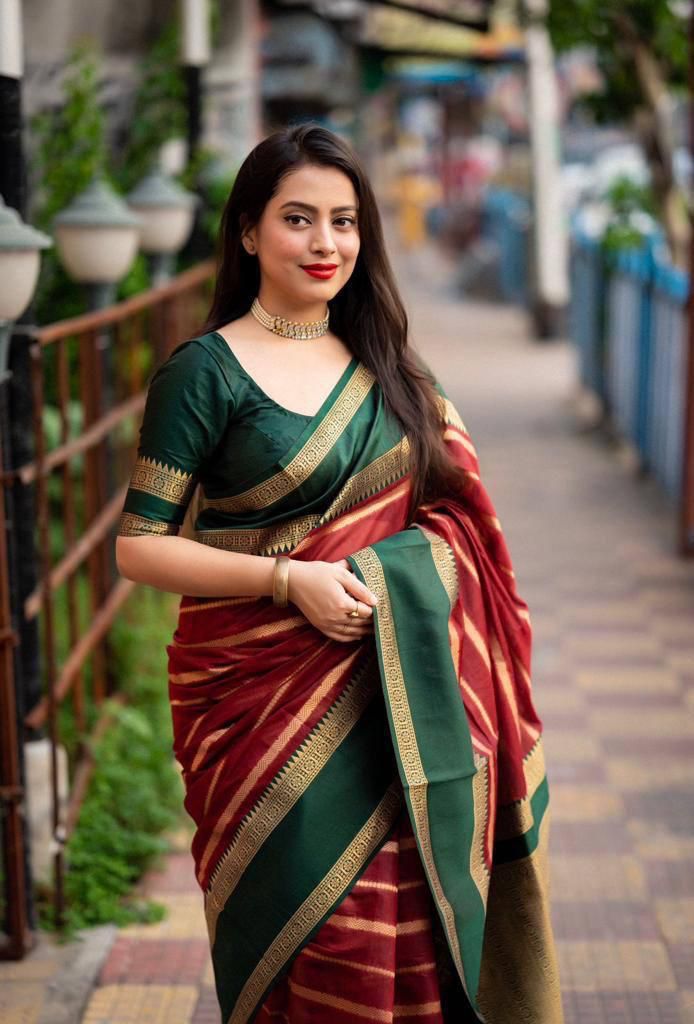 Splendorous Maroon Soft Silk Saree With Enamoring Blouse Piece