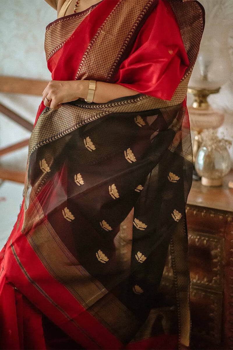 Classy Red Cotton Silk Saree With Designer Blouse Piece