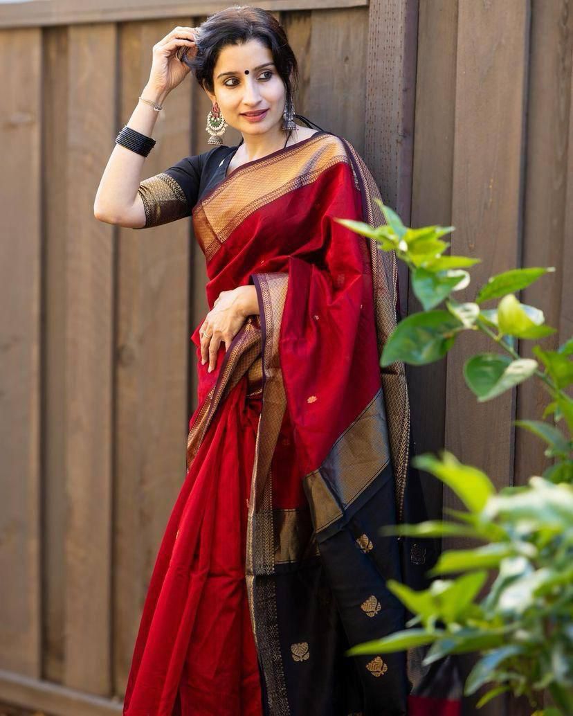 Blooming Red Cotton Silk Saree With Wonderful Blouse Piece