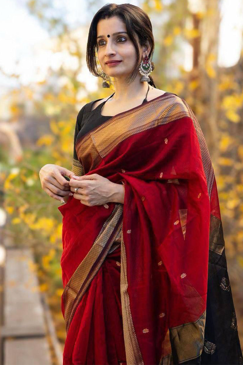 Blooming Red Cotton Silk Saree With Wonderful Blouse Piece