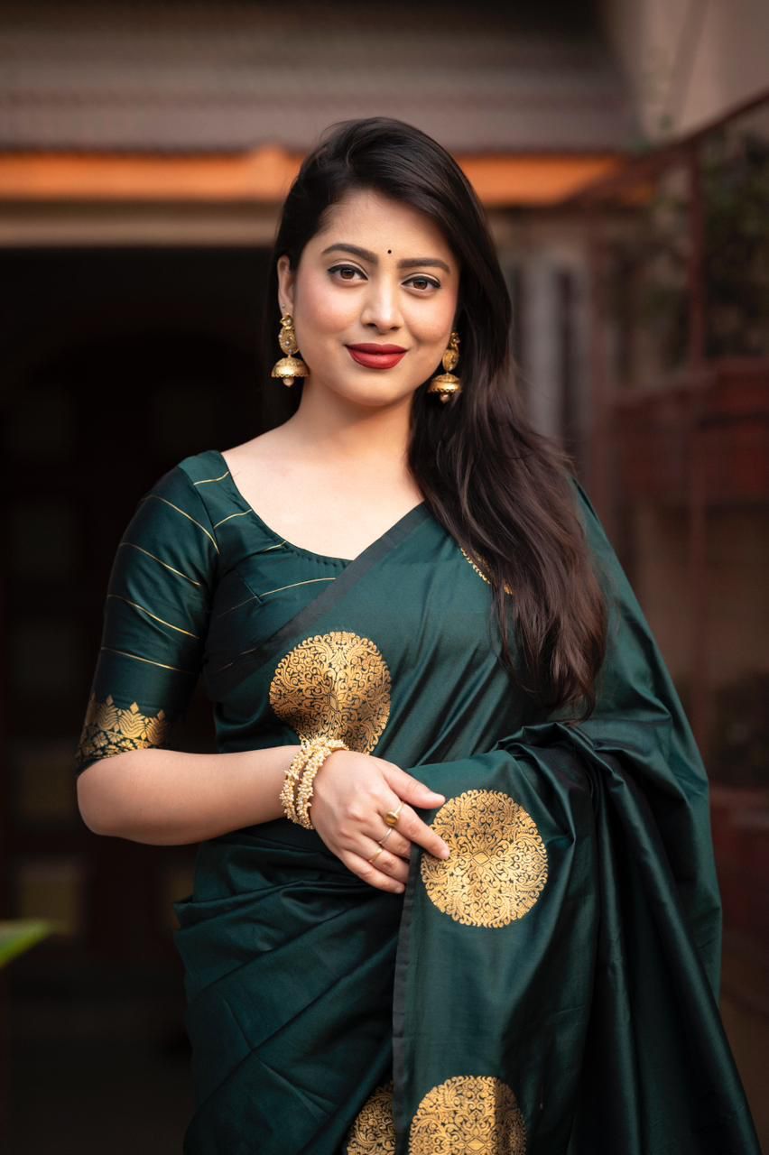 Ideal Dark Green Soft Silk Saree With Mesmeric Blouse Piece