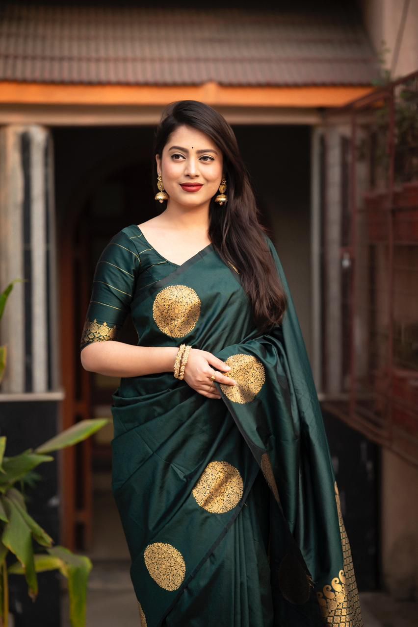 Ideal Dark Green Soft Silk Saree With Mesmeric Blouse Piece