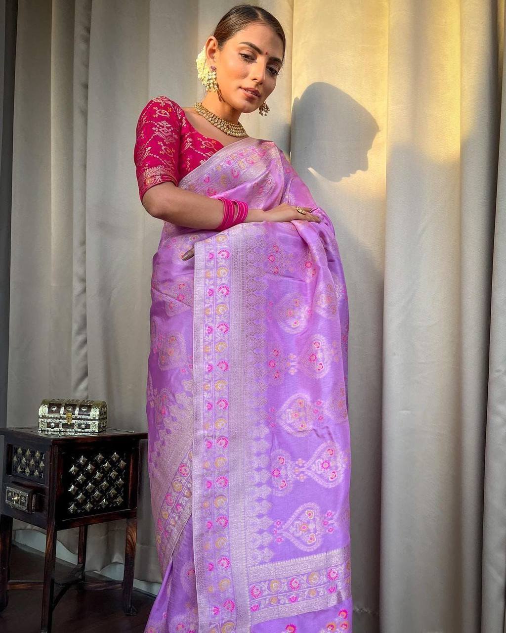 Dazzling Lavender Soft Silk Saree With Beautiful Blouse Piece