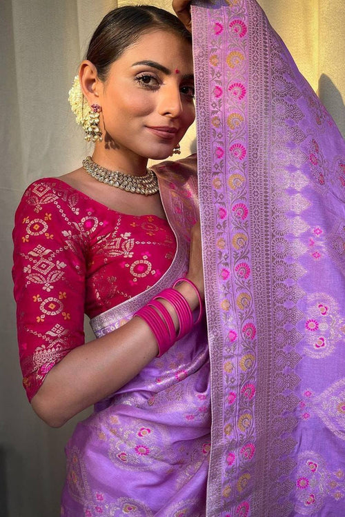 Load image into Gallery viewer, Dazzling Lavender Soft Silk Saree With Beautiful Blouse Piece
