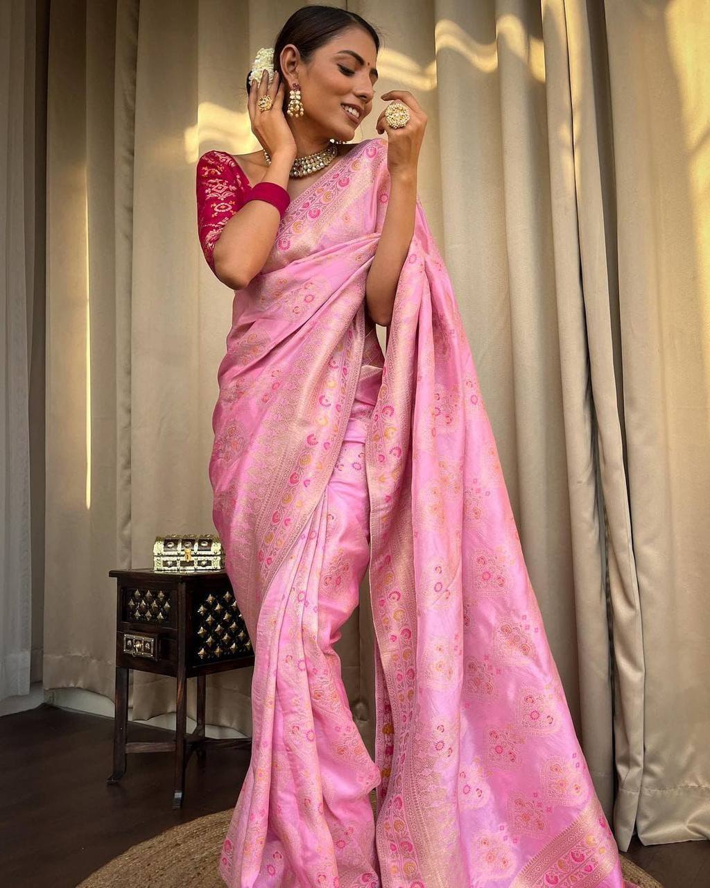 Groovy Pink Soft Silk Saree With Majesty Blouse Piece