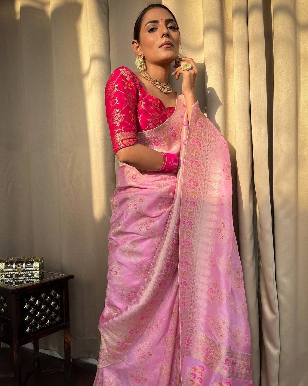 Groovy Pink Soft Silk Saree With Majesty Blouse Piece