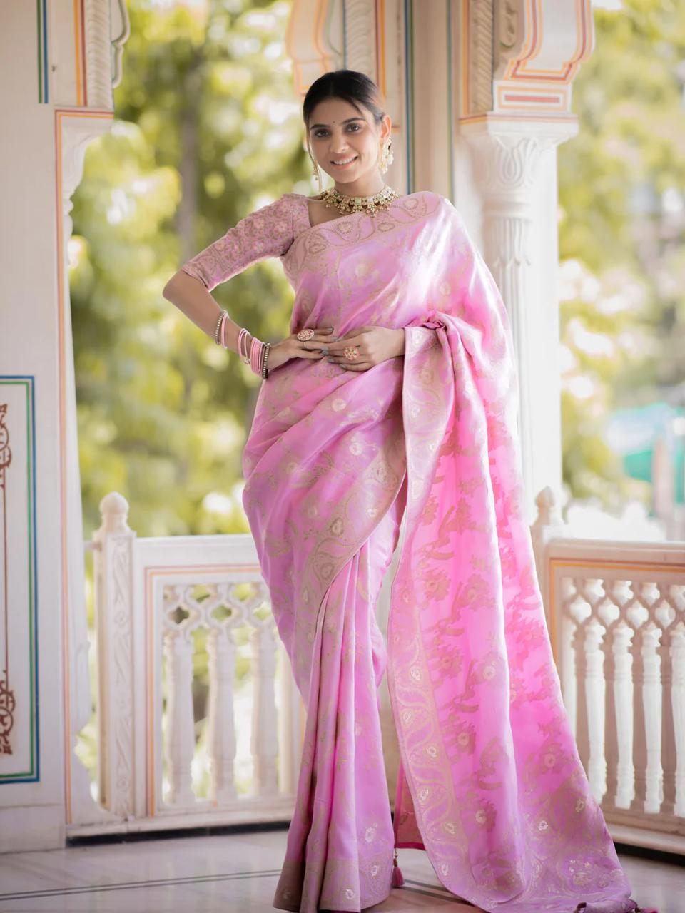 Incomparable Baby Pink Pink Soft Silk Saree With Snazzy Blouse Piece