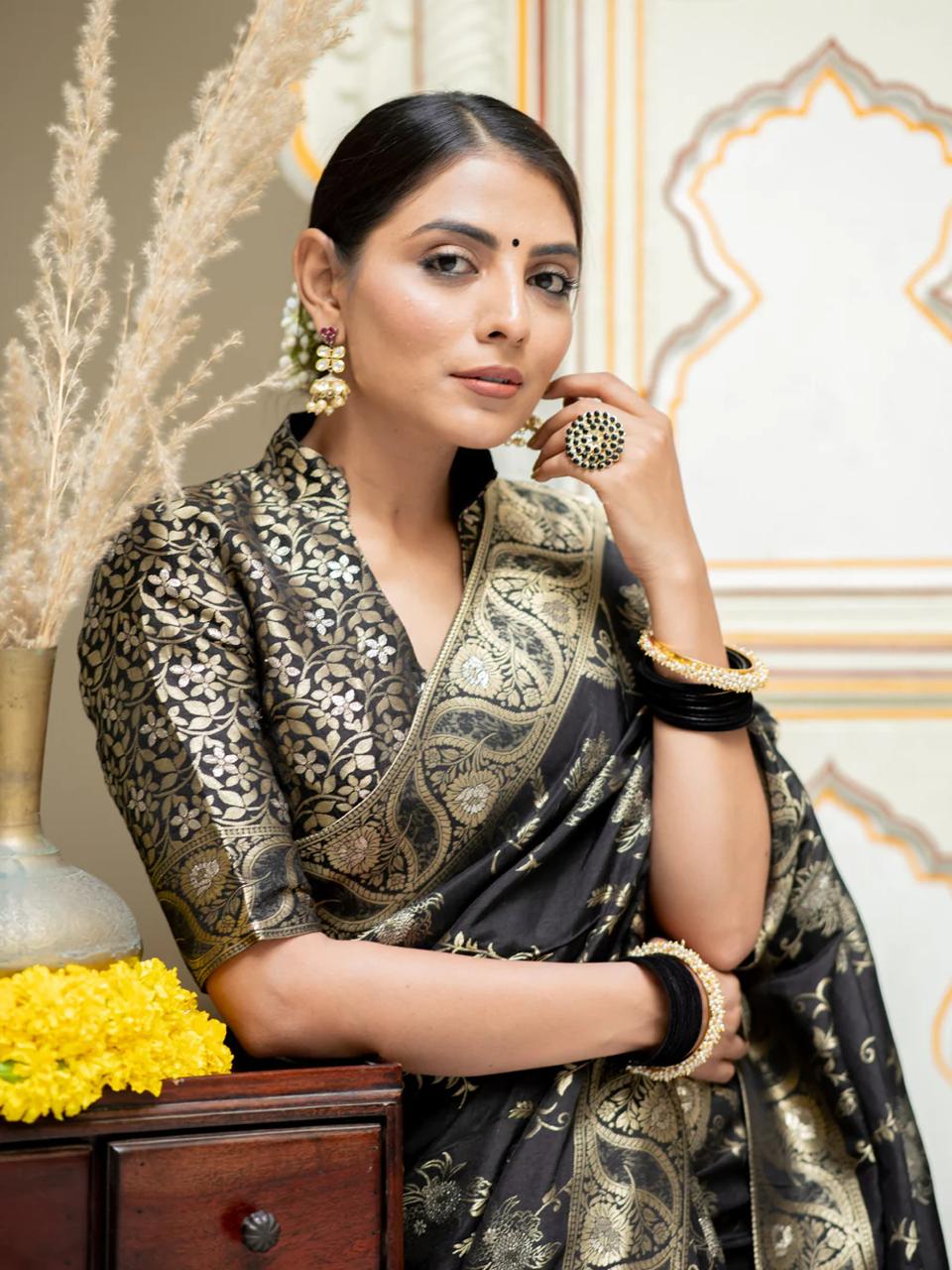 Blissful Black Soft Silk Saree With Angelic Blouse Piece