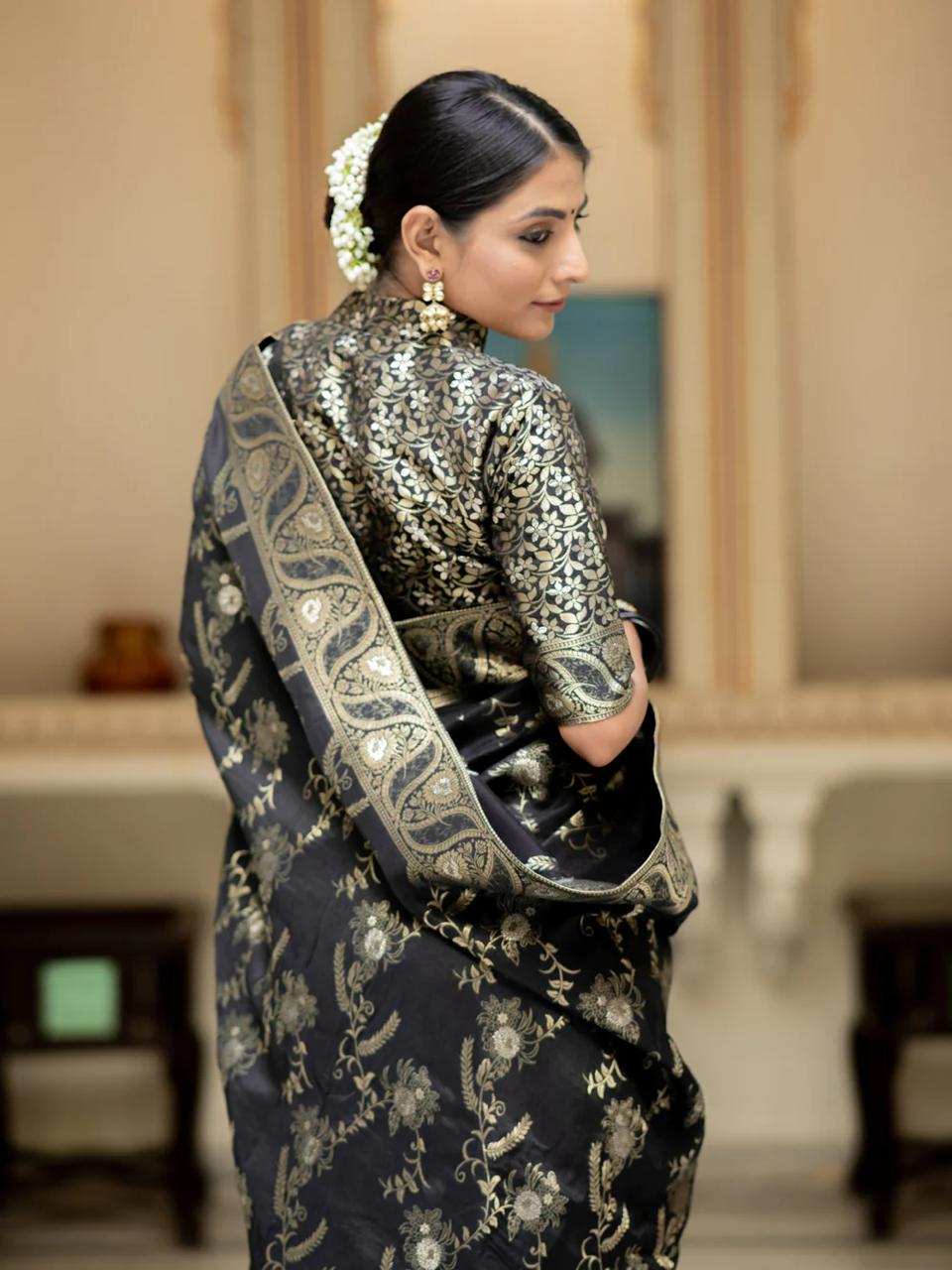 Blissful Black Soft Silk Saree With Angelic Blouse Piece