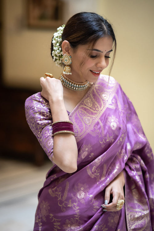 Load image into Gallery viewer, Propinquity Lavender Soft Silk Saree With Felicitous Blouse Piece
