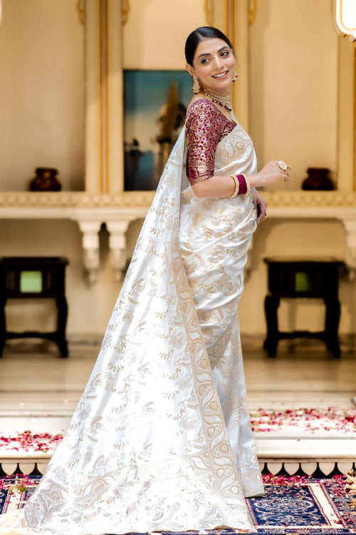 Load image into Gallery viewer, Snappy Off White Soft Silk Saree With Transcendent Blouse Piece
