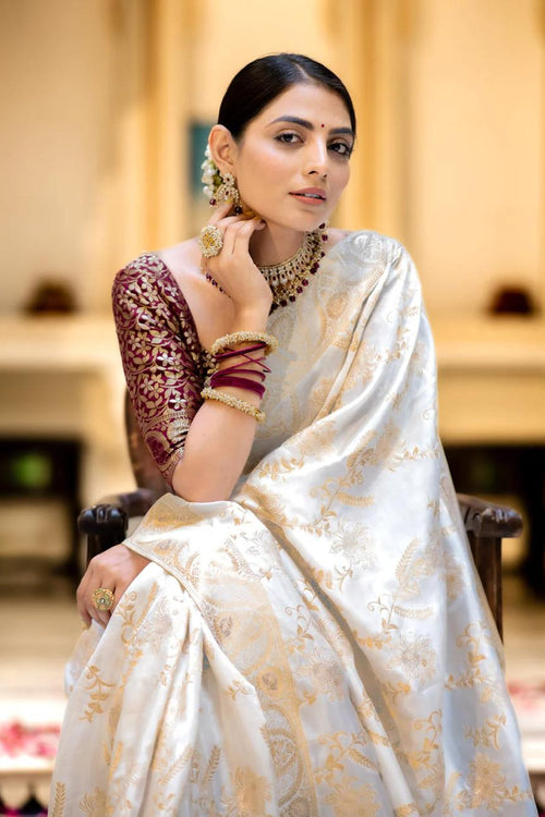 Load image into Gallery viewer, Snappy Off White Soft Silk Saree With Transcendent Blouse Piece
