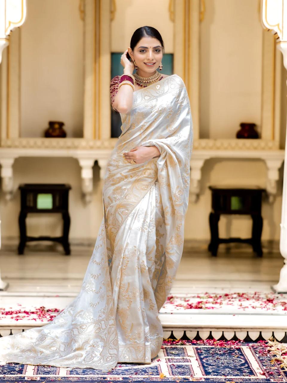 Snappy Off White Soft Silk Saree With Transcendent Blouse Piece