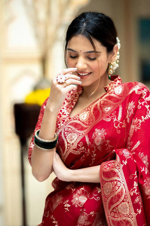 Load image into Gallery viewer, Bucolic Red Soft Silk Saree With Traditional Blouse Piece
