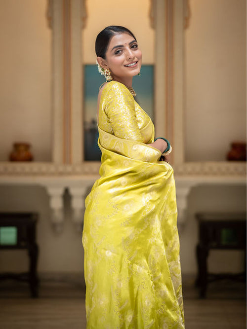 Load image into Gallery viewer, Traditional Yellow Soft Silk Saree With Twirling Blouse Piece
