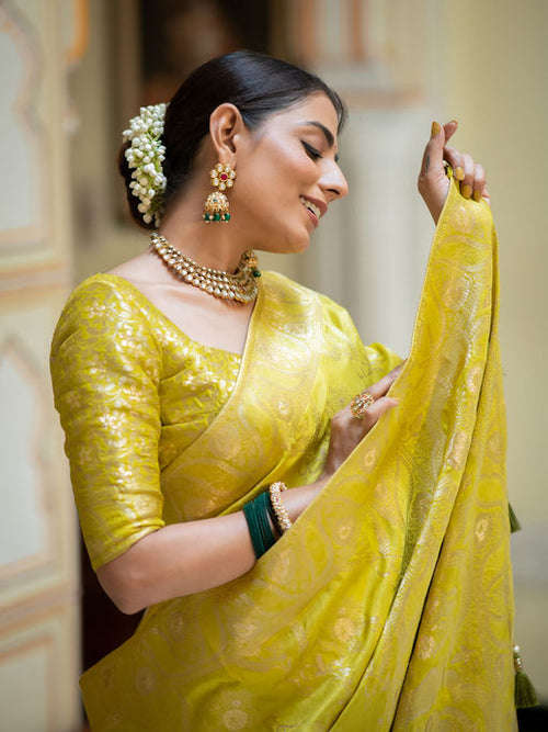 Load image into Gallery viewer, Traditional Yellow Soft Silk Saree With Twirling Blouse Piece
