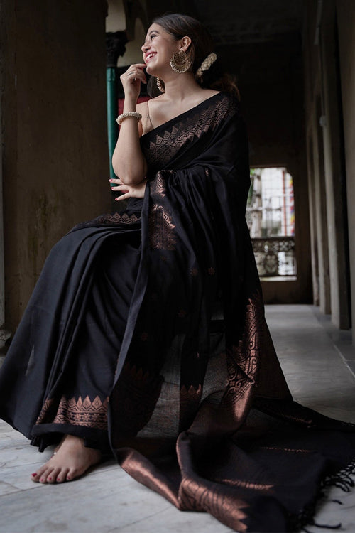 Load image into Gallery viewer, Entrancing Black Soft Silk Saree With Brood Blouse Piece
