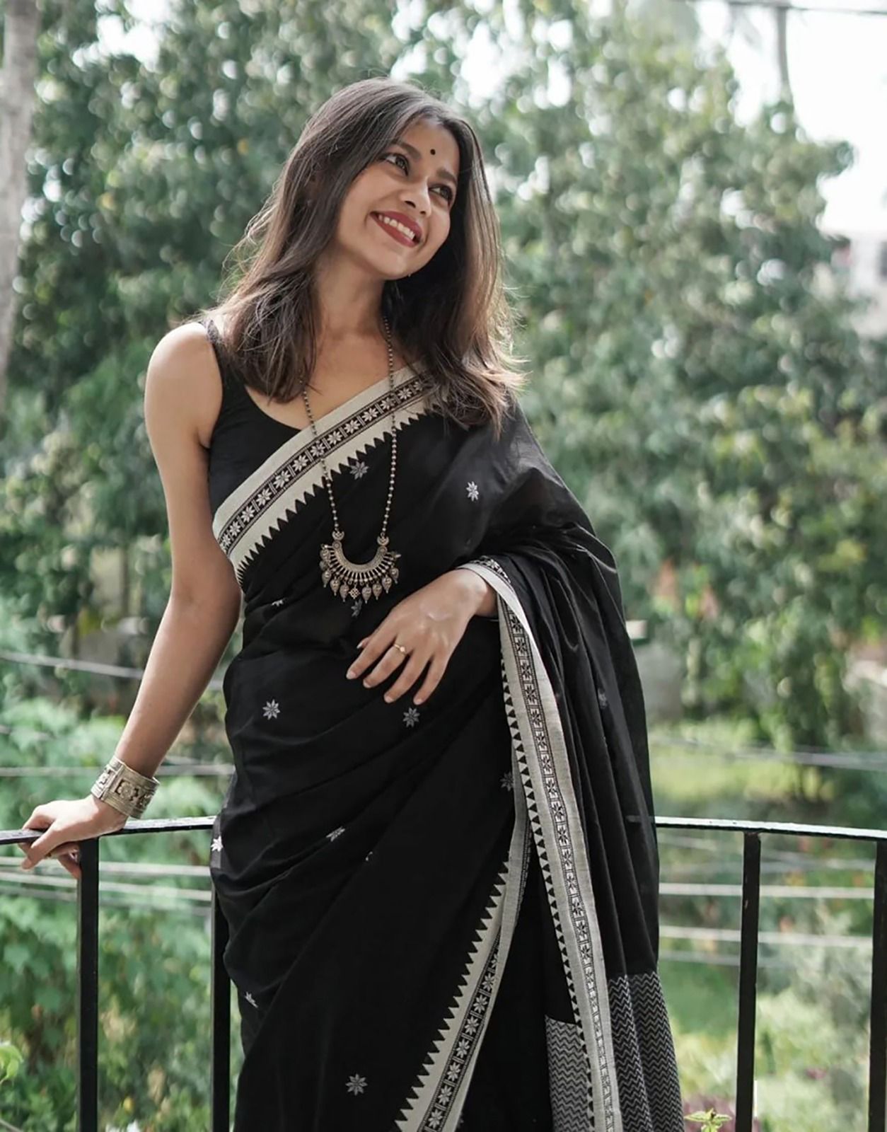 Twirling Black Cotton Silk Saree With Opulent Blouse Piece