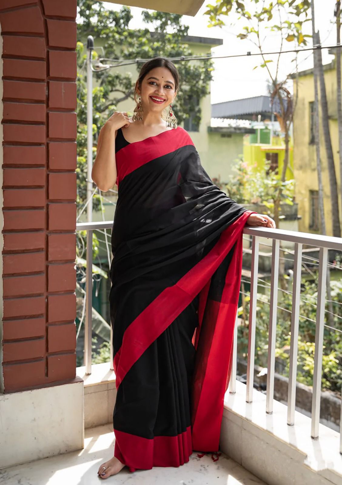 Beautiful Black Cotton Silk Saree With Designer Blouse Piece